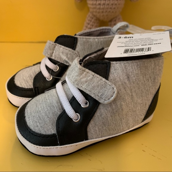 NWT Carter’s 3-6 Month high top athletic style shoes - Picture 4 of 6